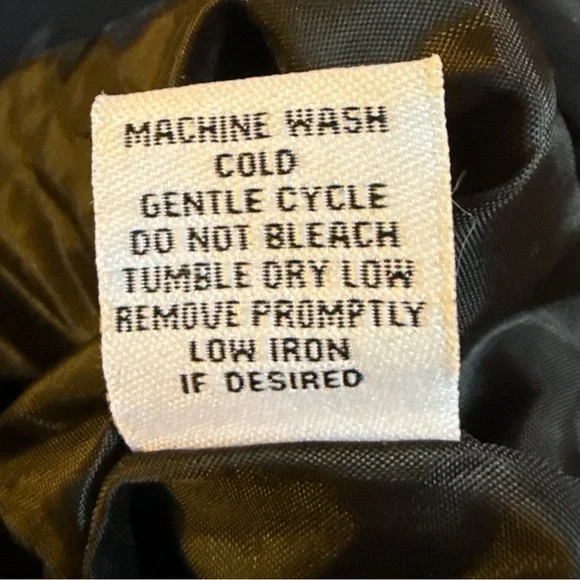 New Look Supreme Black Cropped Windbreaker Hoodie Medium Zip Front Pocket - Picture 9 of 9